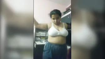 Sexy Married Woman From Delhi Showing Her Natural Boobs On Camera