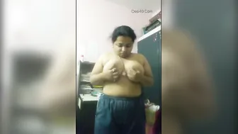 Sexy Married Woman From Delhi Showing Her Natural Boobs On Camera