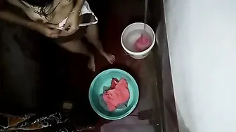 Hidden Cam Catches Innocent Girl Bathing Showing Everything