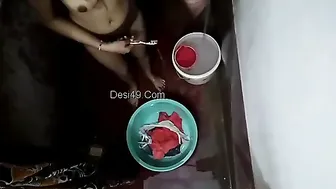 Hidden Cam Catches Innocent Girl Bathing Showing Everything