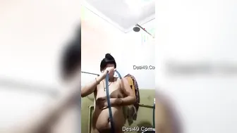 Horny Married Wife Soaking Wet Bathing Alone Caught On Camera