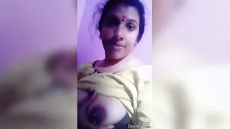 Mallu Wife Showing Off Her Milky White Boobs To The Camera