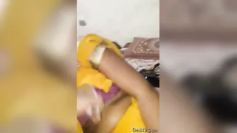 Sexy Married Bhabhi Getting Her Boobs Pressed And Squeezed Hard