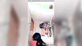 Sexy GF Bathing Naked During Hot Video Call Session