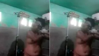 Kolkata GF Bathing Naked And Teasing In Part Two