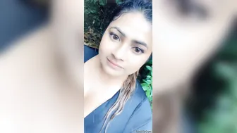 Hot Desi GF Exposing Her Perfect Boobs For The Camera