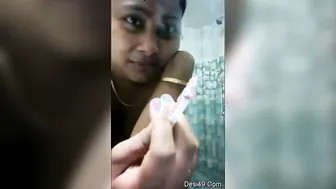 Married Desi Bhabhi Bathing Naked Caught On Hidden Camera