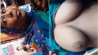 Bhabhi Flashing Her Milky Tits To The Shopkeeper For A Deal