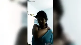 Bhabhi Unhooking Her Bra Exposing Her Heavy Breasts Slowly