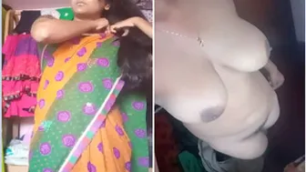 Indian Gf Taking Off Her Saree Revealing Her Pussy And Boobs