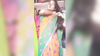 Indian Gf Taking Off Her Saree Revealing Her Pussy And Boobs