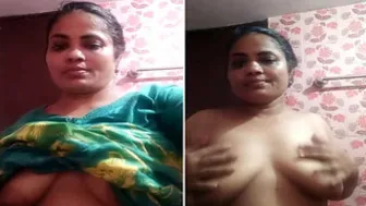 Married Bhabhi Showing Off Her Massive Tits And Shaved Pussy
