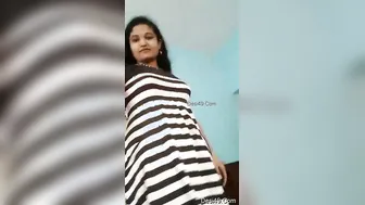 Tamil Babe Stripping Nude Teasing With Boobs And Wet Pussy