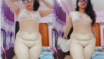 Desi Slut Bending Over Showing Off Her Thick Ass And Pussy