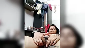 My GF Spreading Her Pussy Wide On Video Call For Me