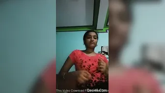 Cute Desi Babe Lifting Shirt And Showing Her Hard Nipples Close