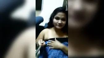 Tamil GF Recording Nude Selfie Video For Her Lover Boy