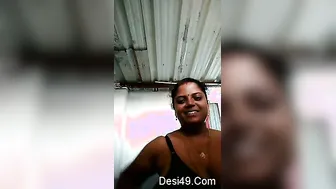 Married Bhabhi Revealing Her Huge Soft Boobs During Secret Chat
