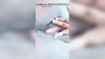 Curvy Bhabhi Shaking Her Thick Ass And Heavy Tits On Webcam