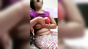 Young Married Wife Flashing Her Juicy Boobs For Secret Lover