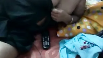 Mature Married Bhabhi Teasing And Showing Off Her Sexy Body