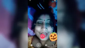Horny Indian Teacher Flashing Her Tits On Private Video Call