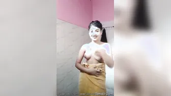 Amateur Babe Stripping And Revealing Her Perfect Indian Boobs