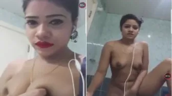 Hot Indian Babe Revealing Her Body To Lover In Private Moment