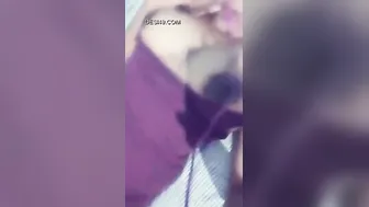 Desi Babe Dropping Her Top Revealing Those Natural Curves