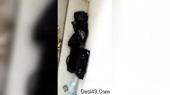 His Wife Looking Sexy After Getting Henna Done For The Night