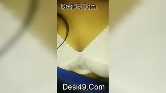 Sexy Desi Slut Flashing Her Natural Tits On Camera For Him