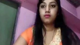 Desi GF Recording Nude Selfie Video On Her Webcam