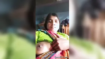 Married Bhabhi Exposing Her Huge Tits And Dripping Wet Pussy