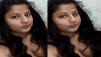 My Hot GF Fingering Her Wet Pussy Moaning On Camera