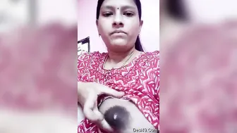 Tamil Milf Squeezing Milk From Her Huge Boobs On Camera Now