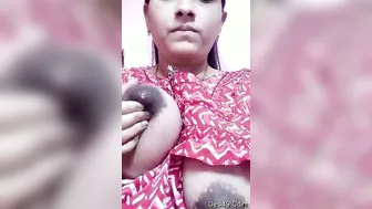 Tamil Milf Squeezing Milk From Her Huge Boobs On Camera Now