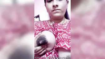 Tamil Milf Squeezing Milk From Her Huge Boobs On Camera Now