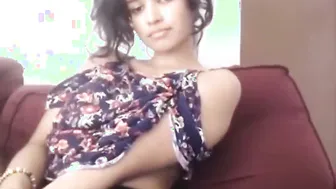 College Teen Showing Her Natural Boobs To Boyfriend On Video