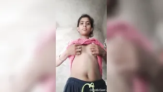 Village GF Sending Nudes To Her Lover On Phone Secretly
