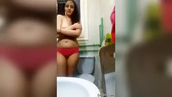 Cute GF Stripping Down And Taking Naked Selfies Alone