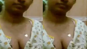 Desi GF Flashing Her Perfect Boobs On Video Call Today