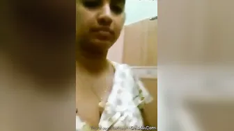 Desi GF Flashing Her Perfect Boobs On Video Call Today