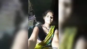 Village Bhabhi Showing Her Naked Body To Lover In Private Room