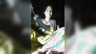 Village Bhabhi Showing Her Naked Body To Lover In Private Room