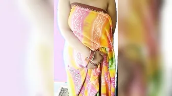 Married Bhabhi Sliding Saree Down Revealing Her Massive Boobs
