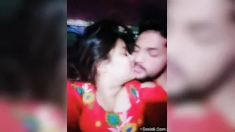 My GF Getting Horny With Me Touching And Kissing Her