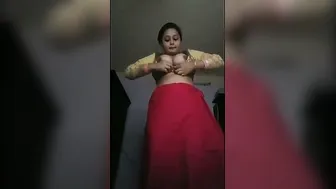 Hot Bhabhi Letting Me Squeeze And Play With Her Soft Boobs