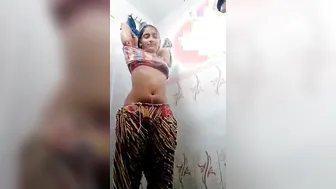 Indian Teen Babe Taking Shower Naked In Bathroom On Hidden Cam