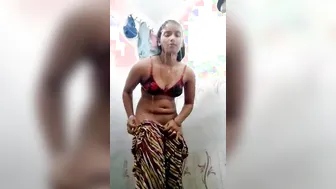 Indian Teen Babe Taking Shower Naked In Bathroom On Hidden Cam
