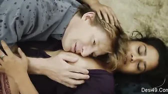 Young Office Girl Sucking Her Boss During Lunch Break Secretly